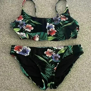Old Navy Women’s Bathing Suit